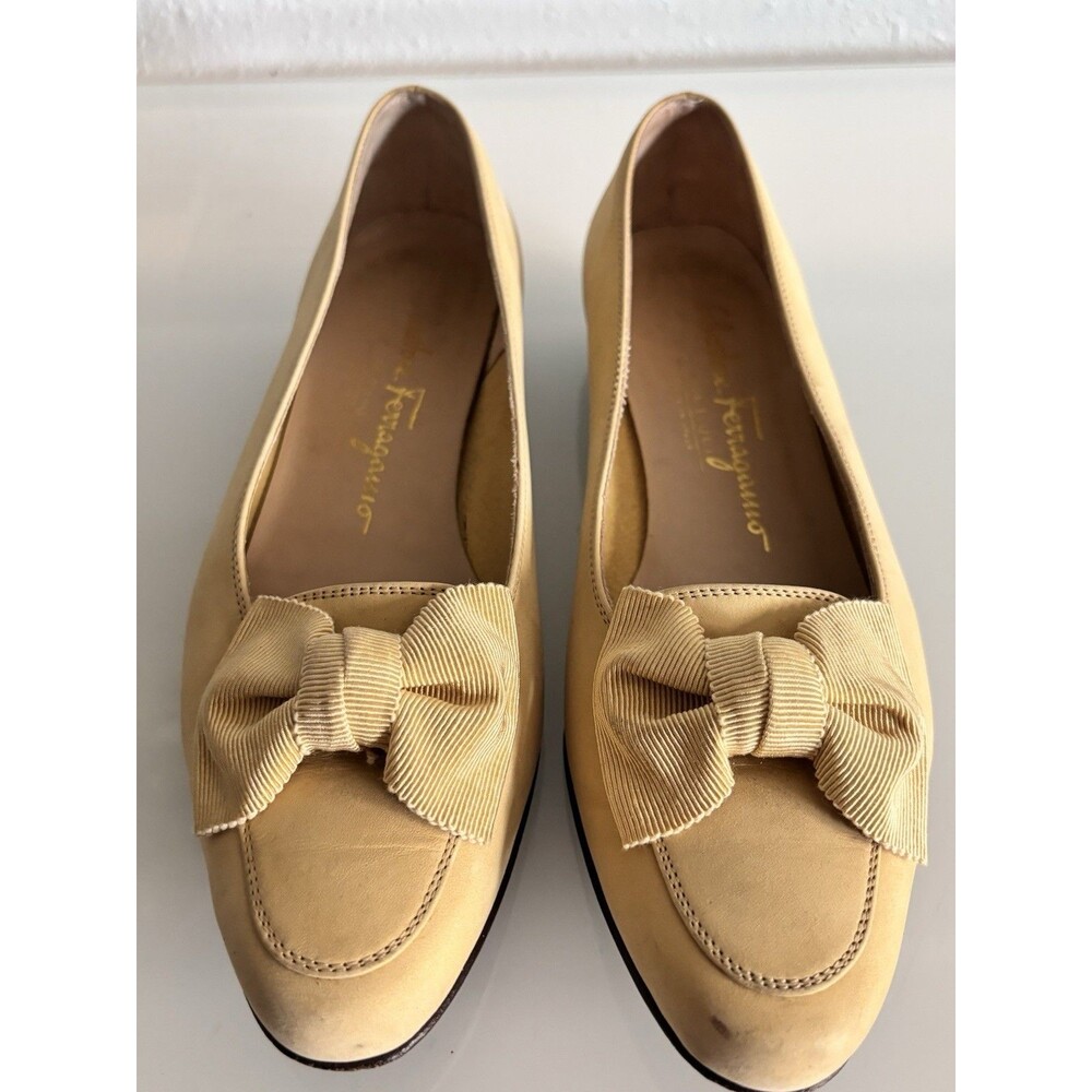 Salvatore Ferragamo‎ Women's Bow Loafers Yellow Leather Size 5B